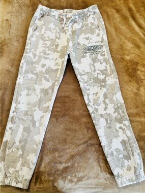 Abercrombie & Fitch Kids Beige & White Camo Joggers Kids 9/10 NWOT